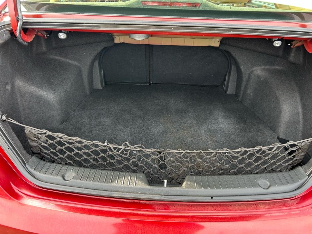 Hyundai Sonata 4dr Sdn 2.4L Auto Ltd 2011