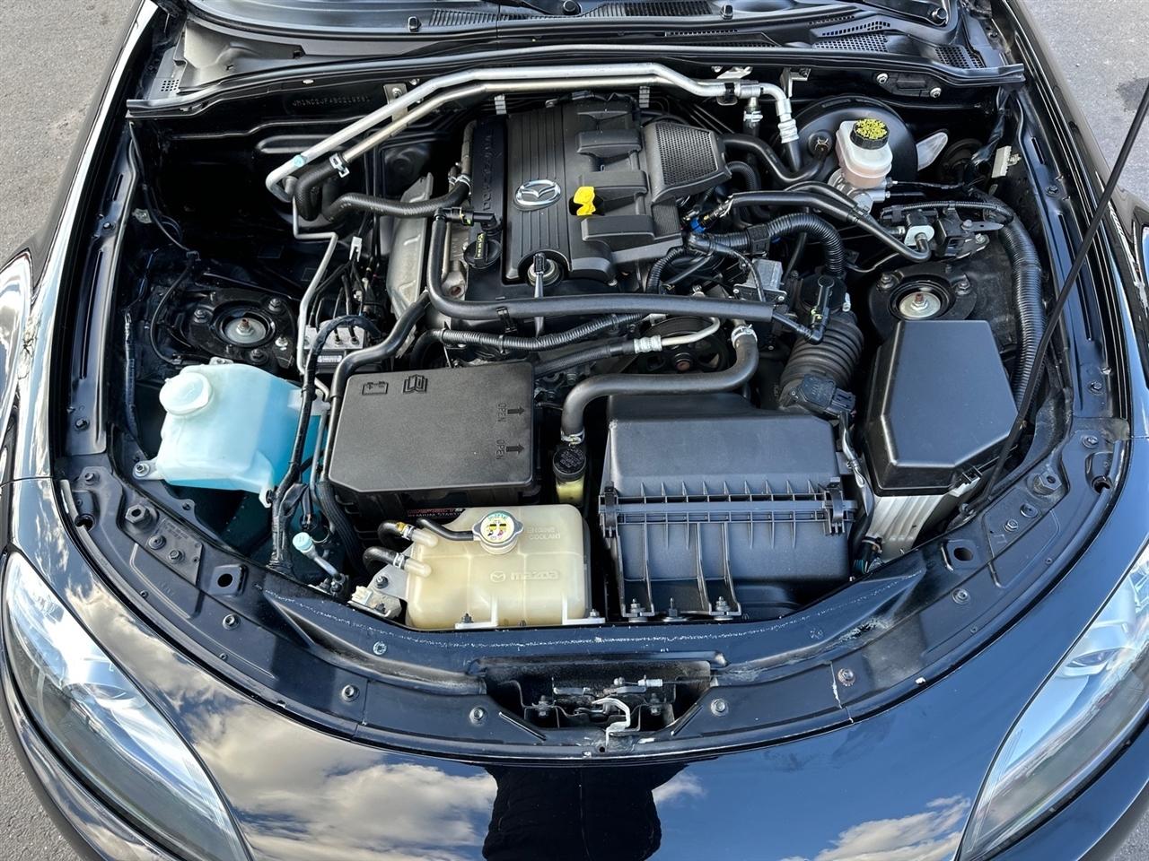 Mazda MX-5 Miata 2dr Conv Auto Sport 2011