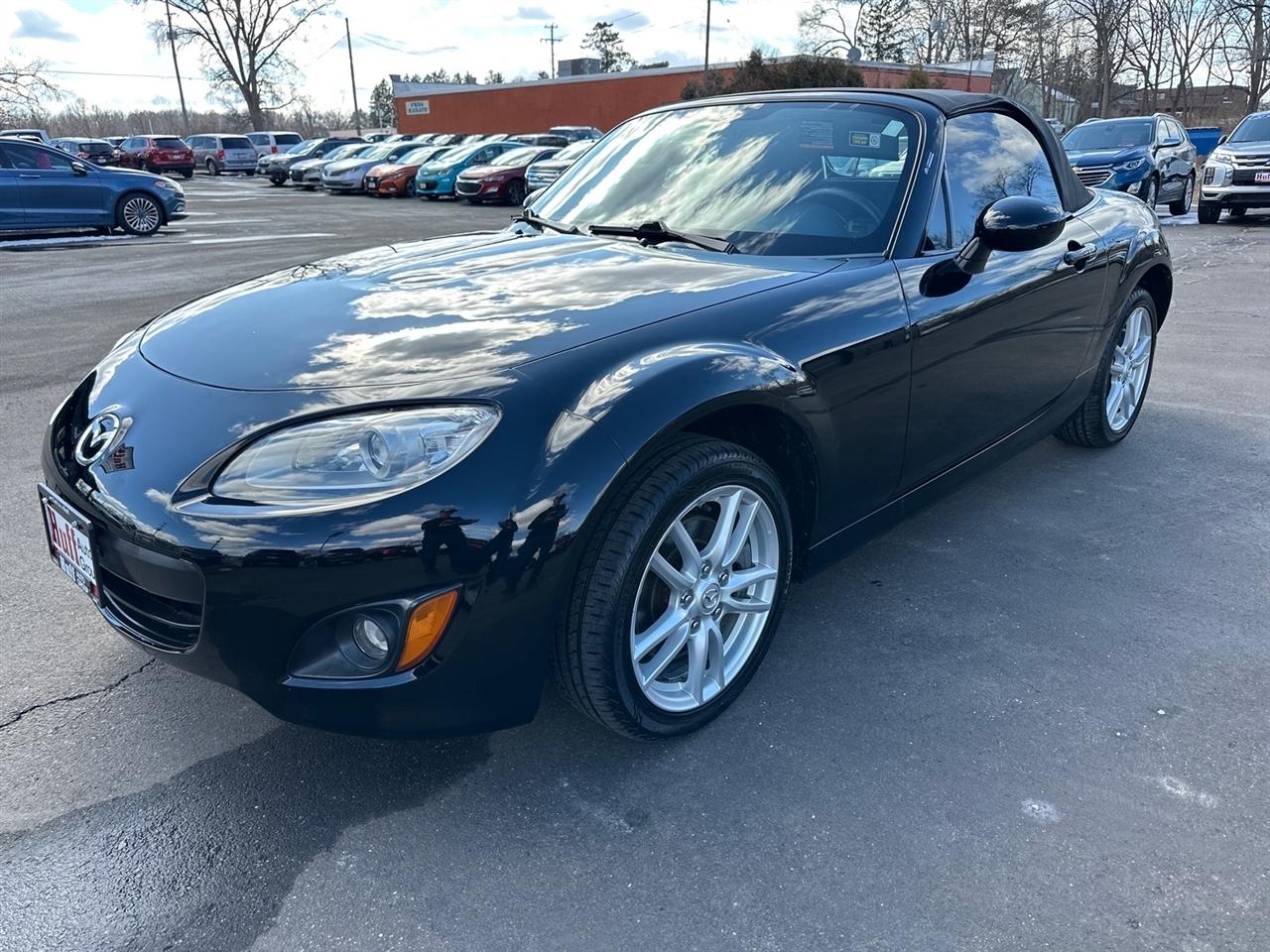 Mazda MX-5 Miata 2dr Conv Auto Sport 2011
