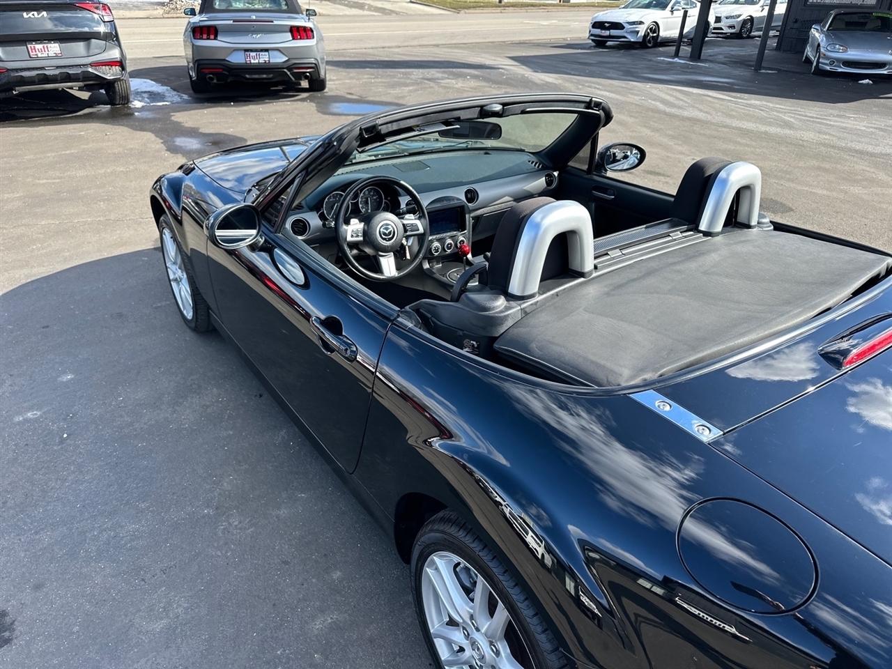 Mazda MX-5 Miata 2dr Conv Auto Sport 2011