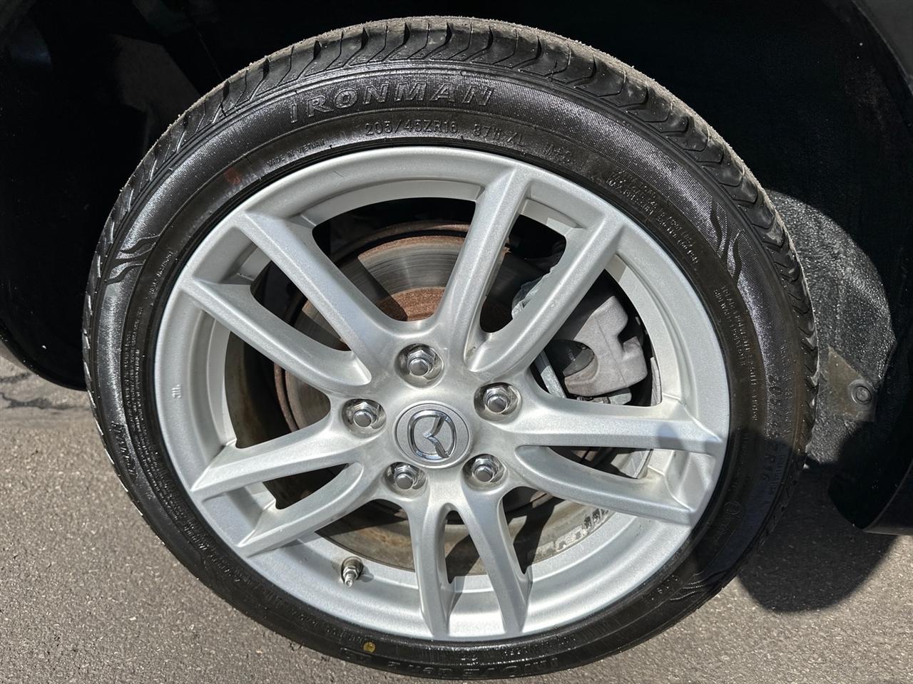 Mazda MX-5 Miata 2dr Conv Auto Sport 2011