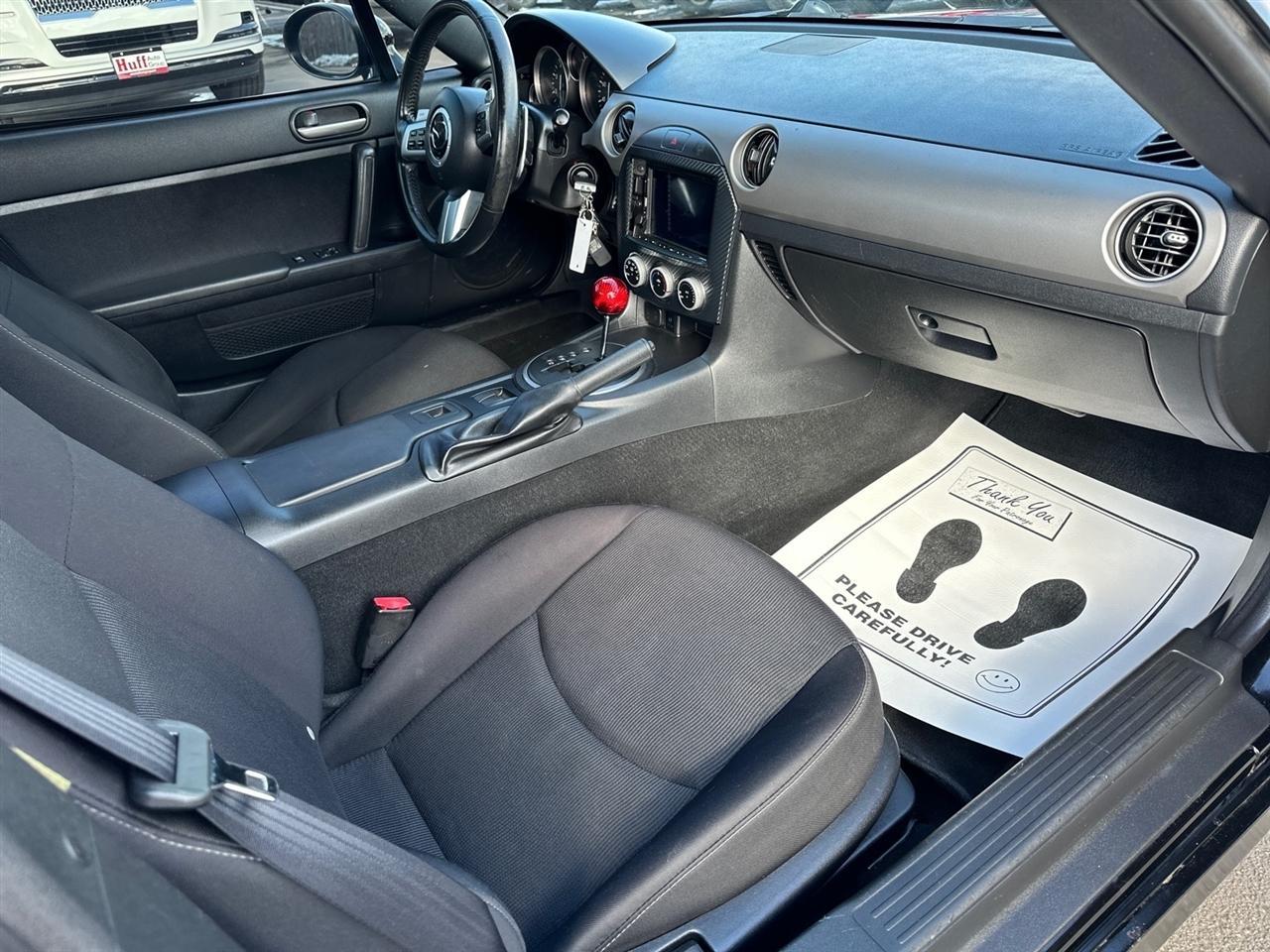 Mazda MX-5 Miata 2dr Conv Auto Sport 2011