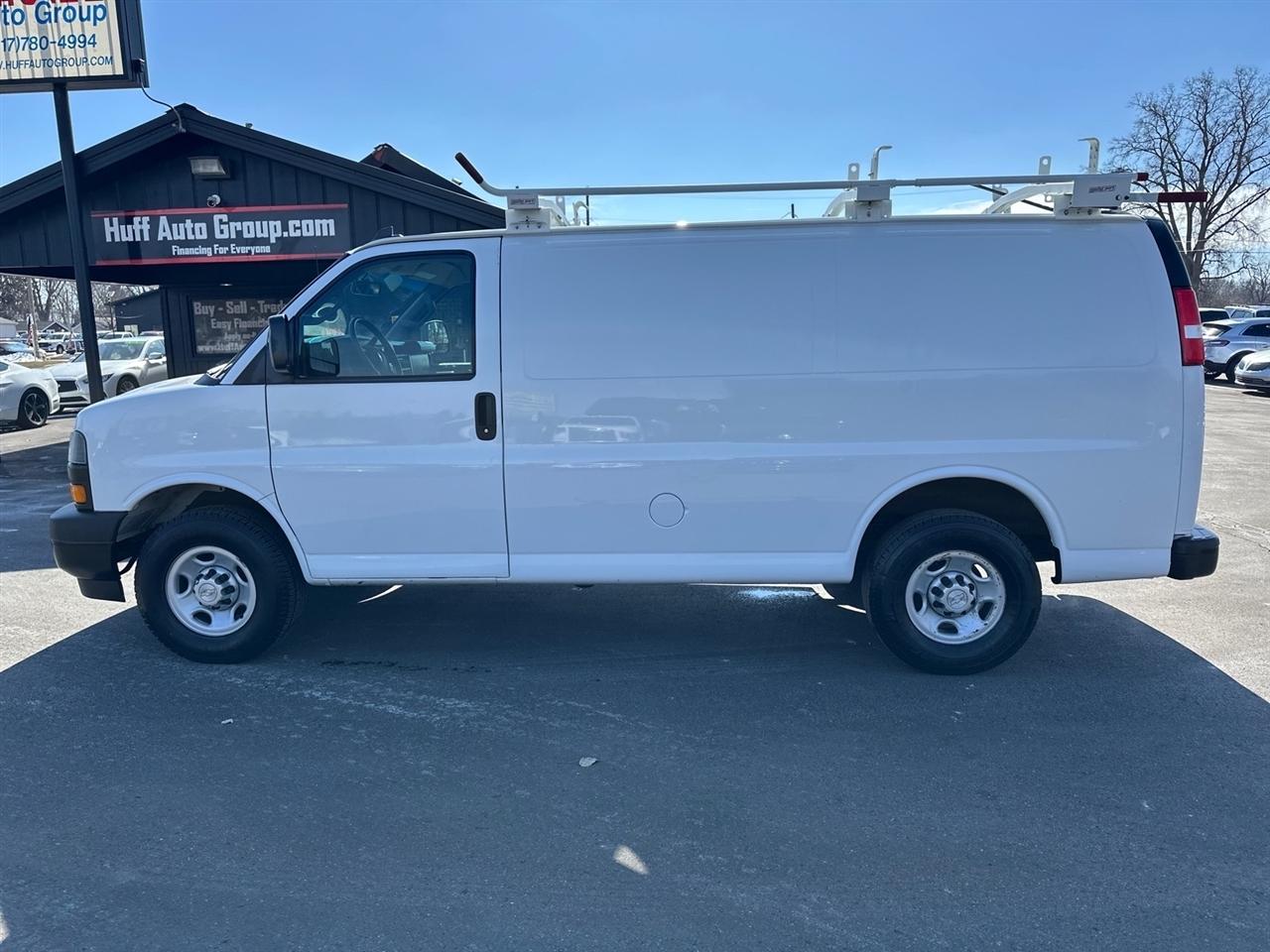Chevrolet Express Cargo Van RWD 2500 135" 2020