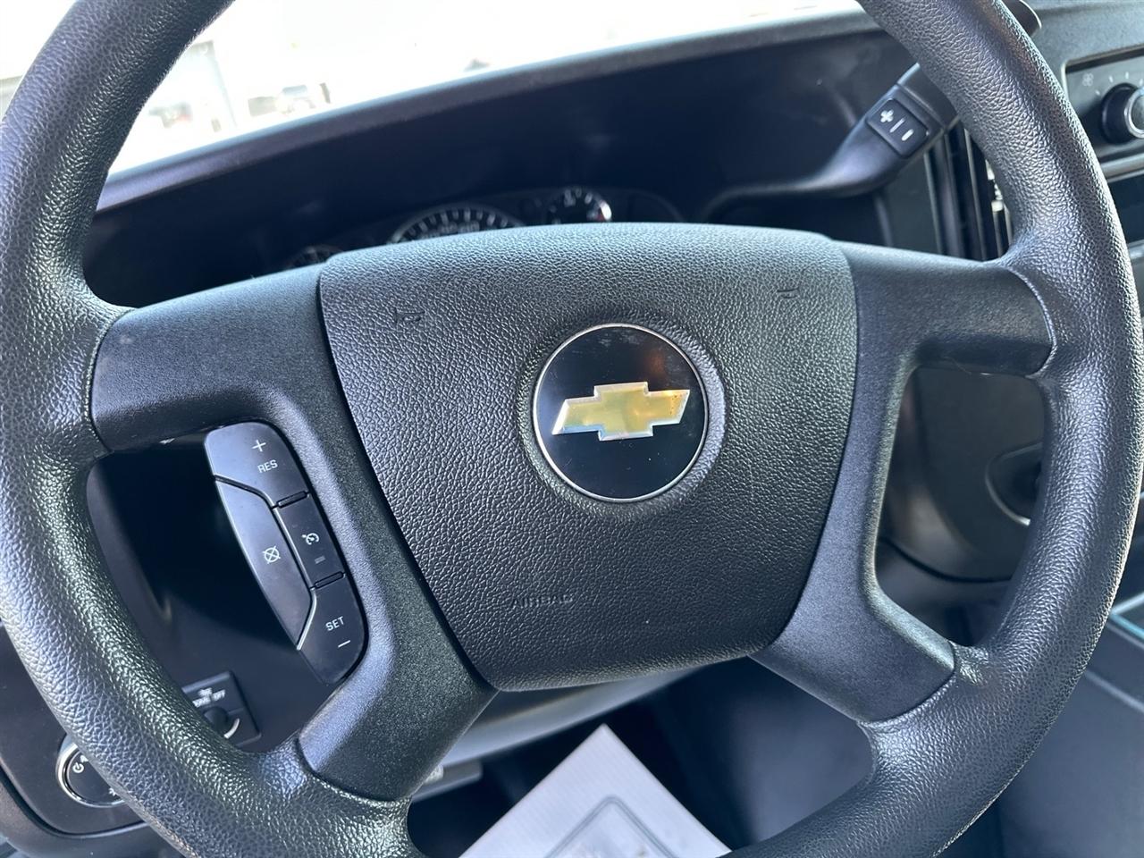 Chevrolet Express Cargo Van RWD 2500 135" 2020