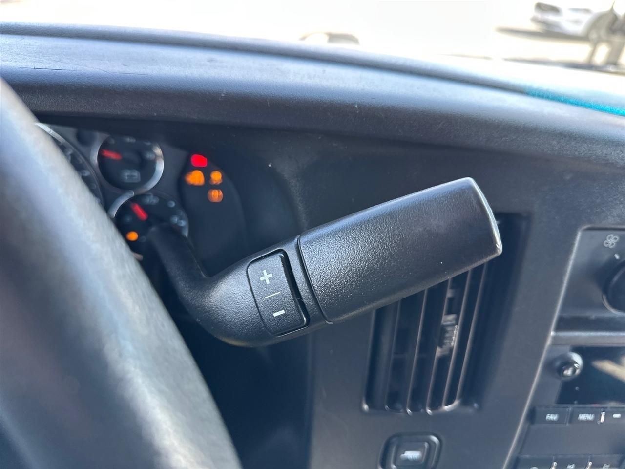 Chevrolet Express Cargo Van RWD 2500 135" 2020