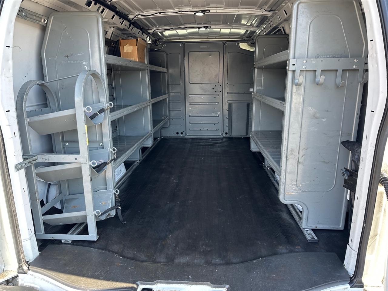 Chevrolet Express Cargo Van RWD 2500 135" 2020