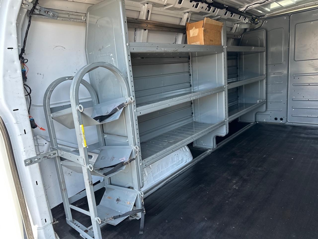 Chevrolet Express Cargo Van RWD 2500 135" 2020