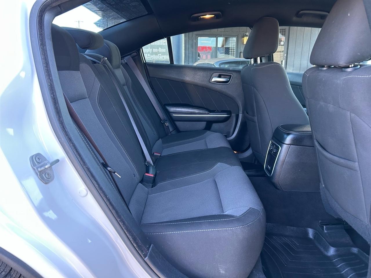 Dodge Charger SXT RWD 2021