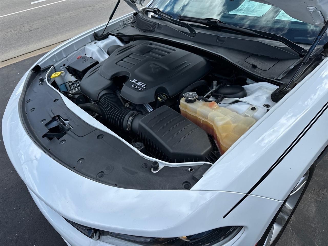 Dodge Charger SXT RWD 2021