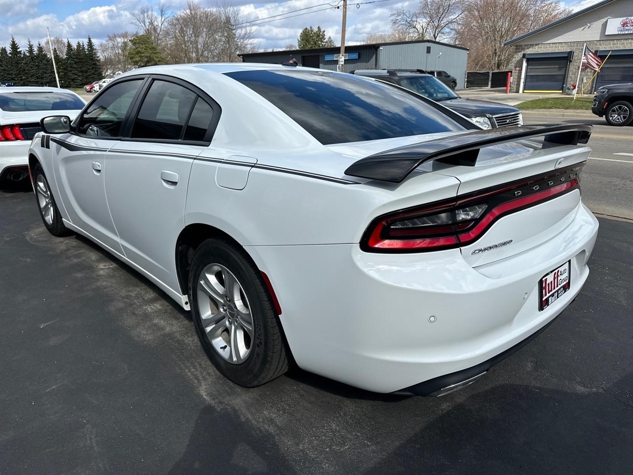 Dodge Charger SXT RWD 2021