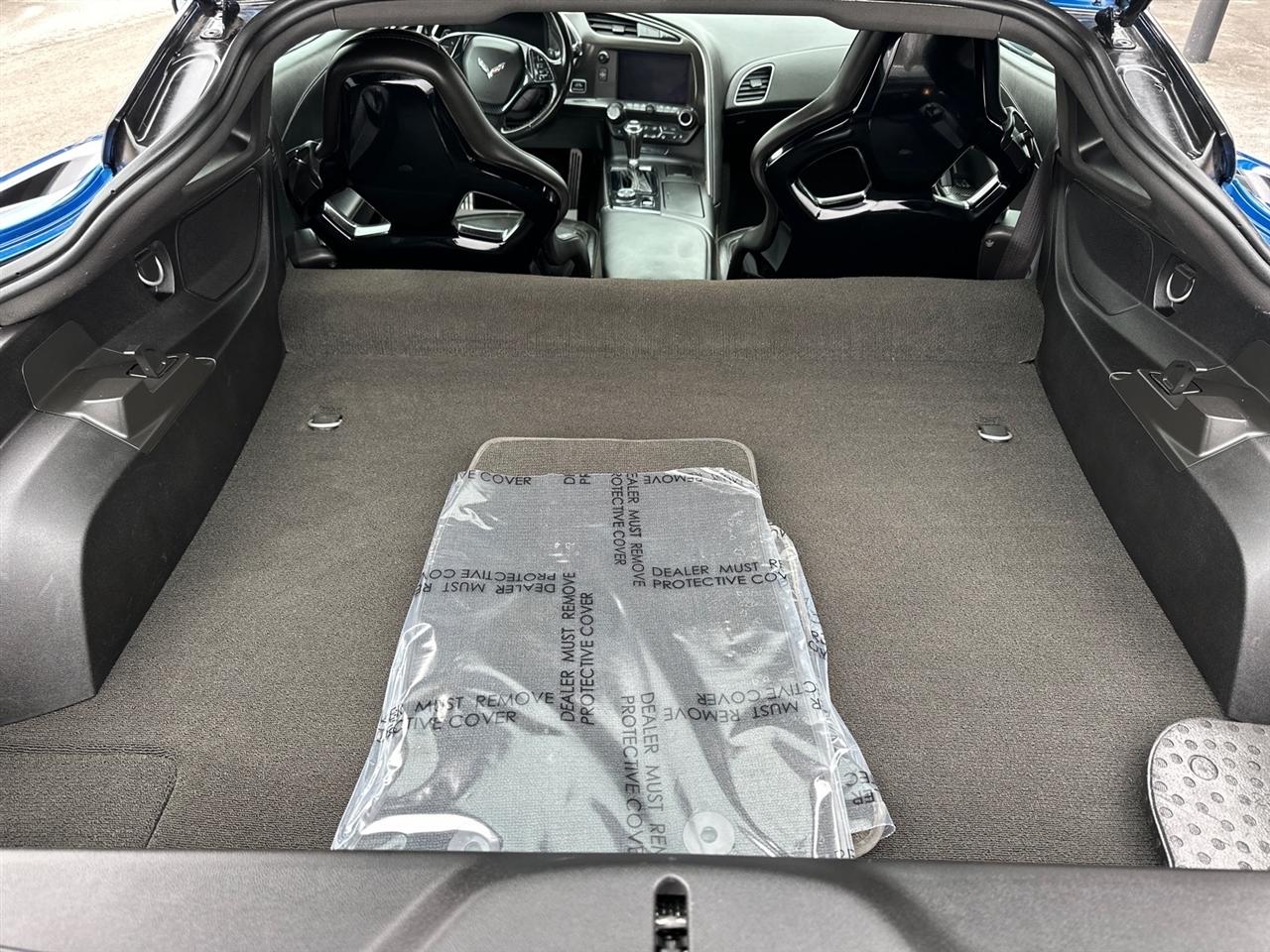 Chevrolet Corvette 2dr Stingray Z51 Cpe w/2LT 2015