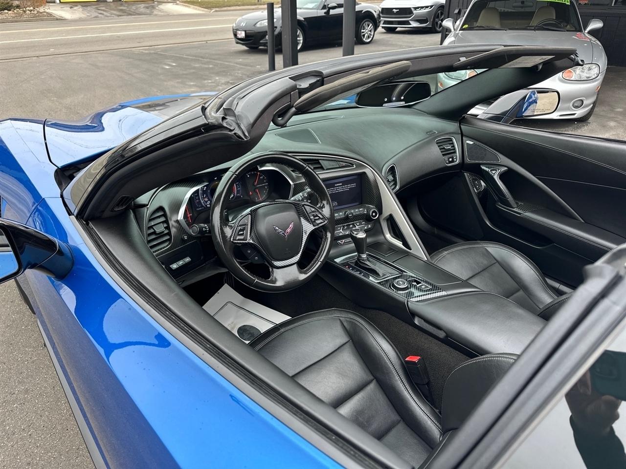 Chevrolet Corvette 2dr Stingray Z51 Cpe w/2LT 2015