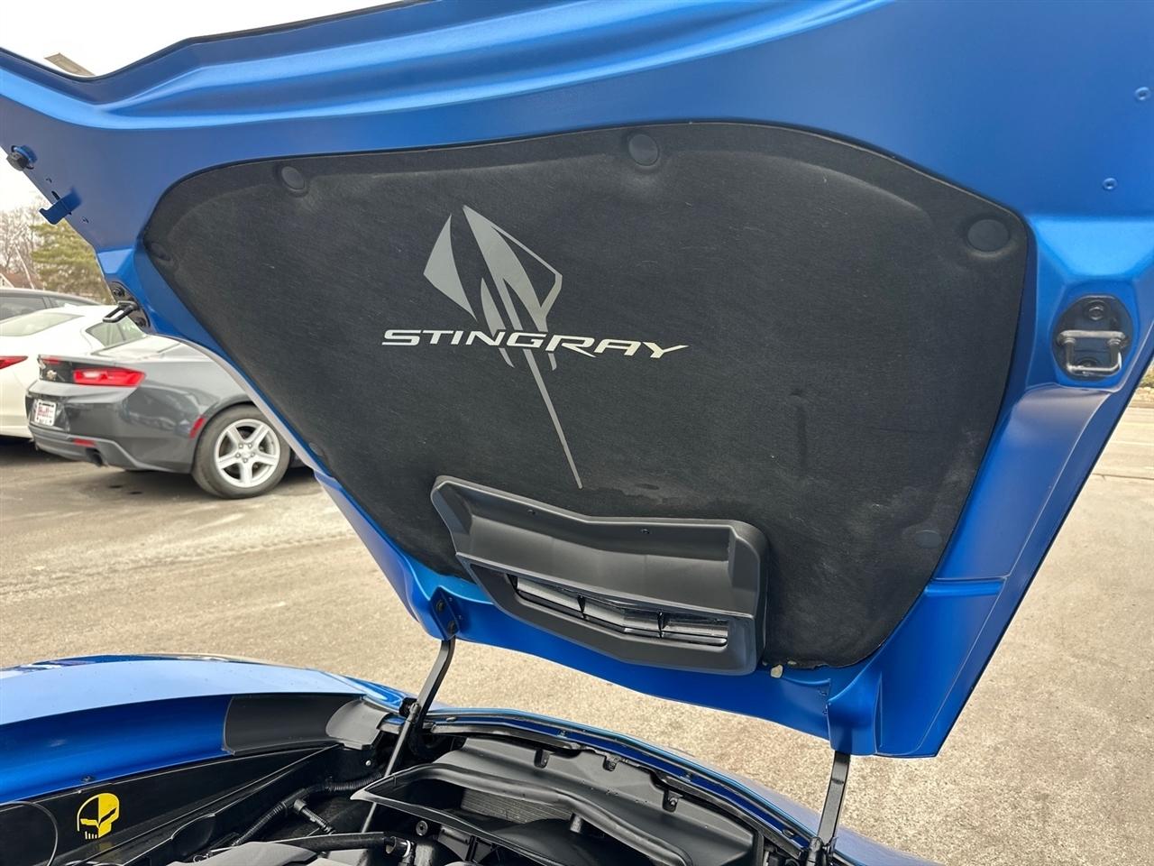 Chevrolet Corvette 2dr Stingray Z51 Cpe w/2LT 2015