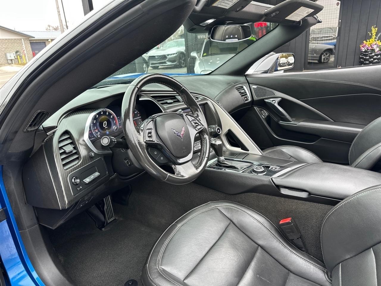 Chevrolet Corvette 2dr Stingray Z51 Cpe w/2LT 2015