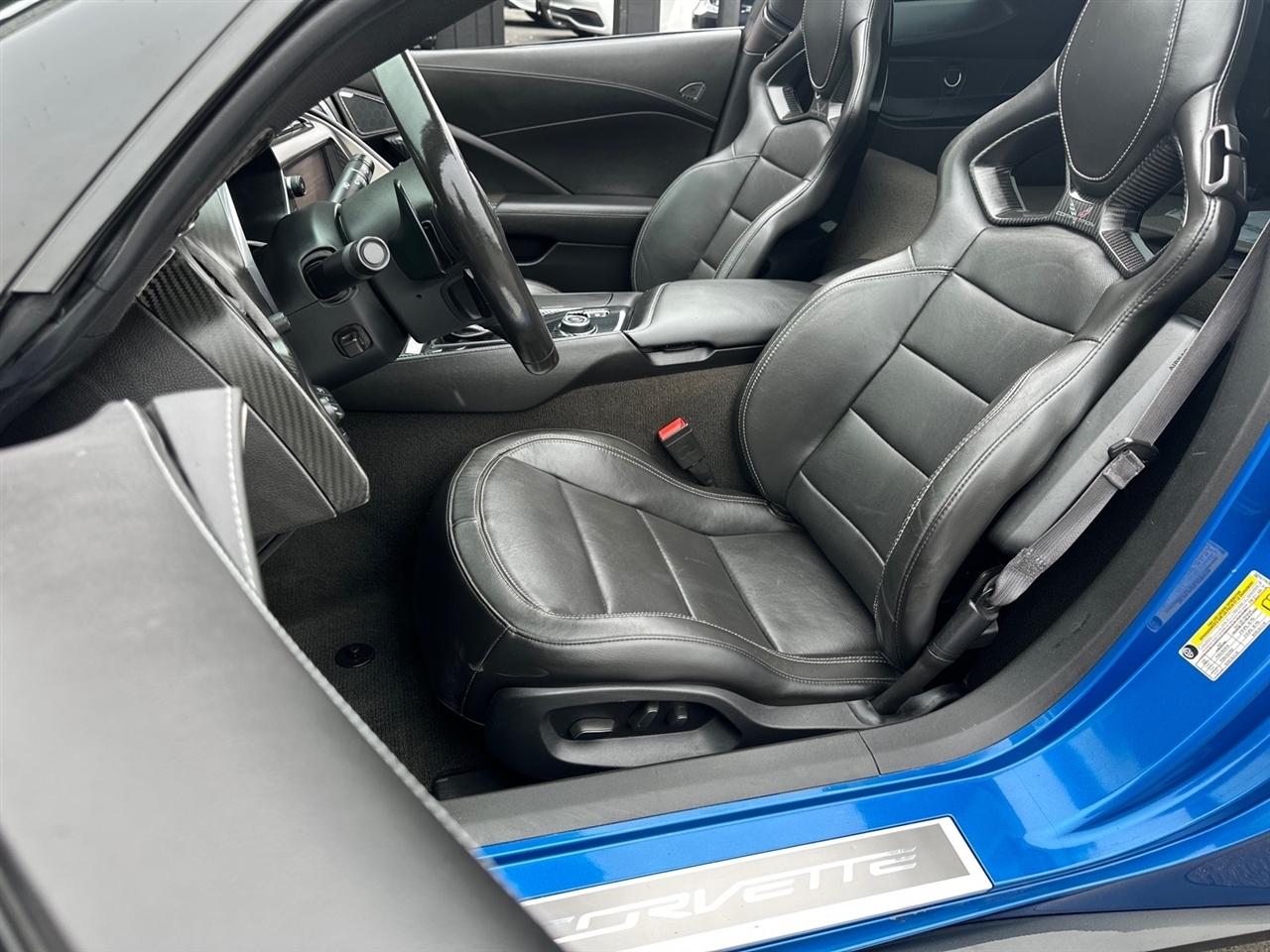 Chevrolet Corvette 2dr Stingray Z51 Cpe w/2LT 2015