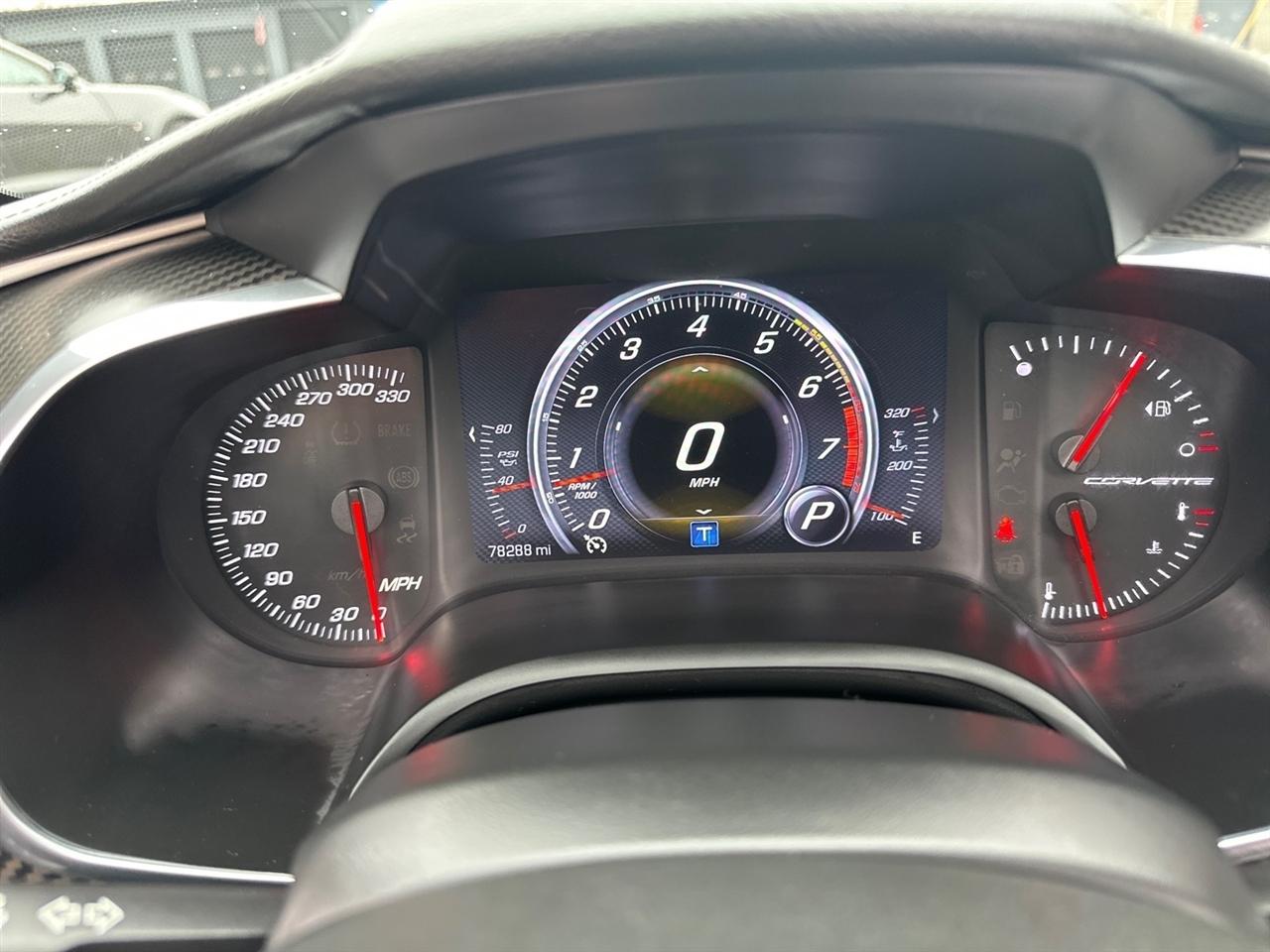 Chevrolet Corvette 2dr Stingray Z51 Cpe w/2LT 2015