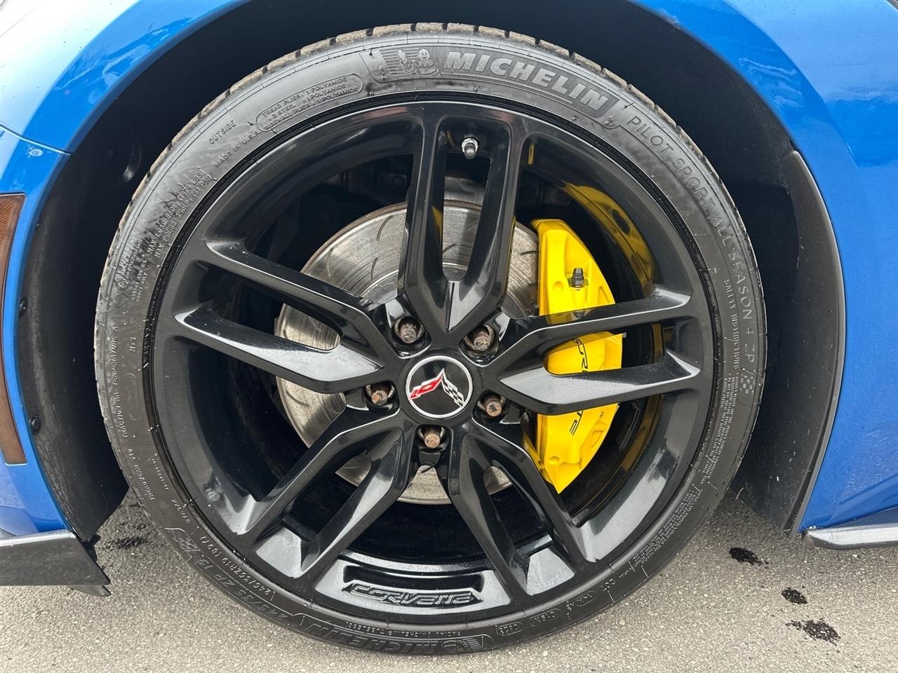 Chevrolet Corvette 2dr Stingray Z51 Cpe w/2LT 2015