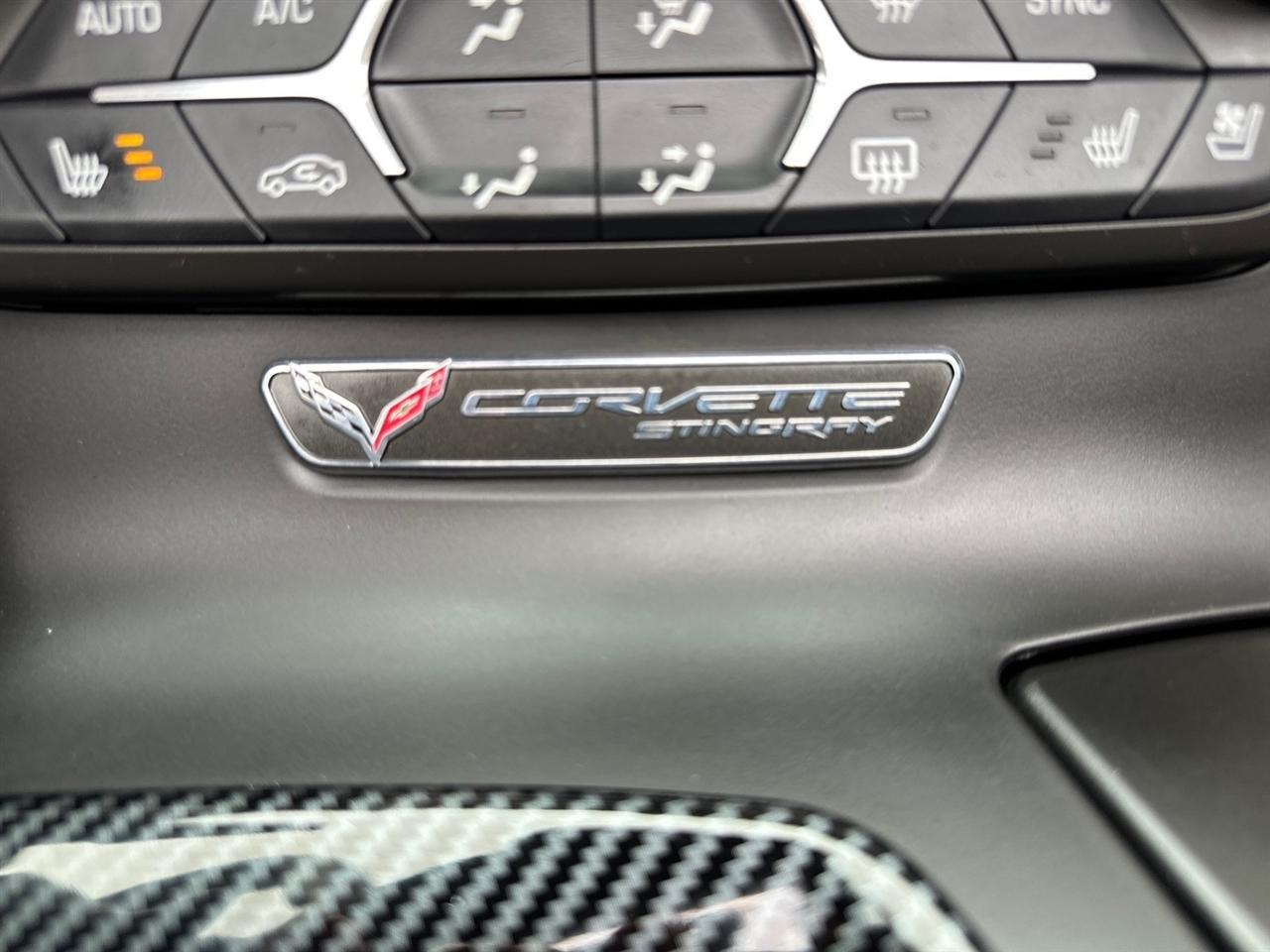 Chevrolet Corvette 2dr Stingray Z51 Cpe w/2LT 2015