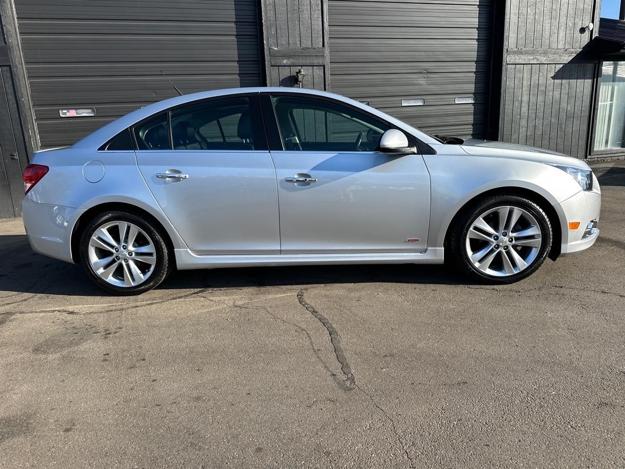 Chevrolet Cruze 4dr Sdn LTZ 2012