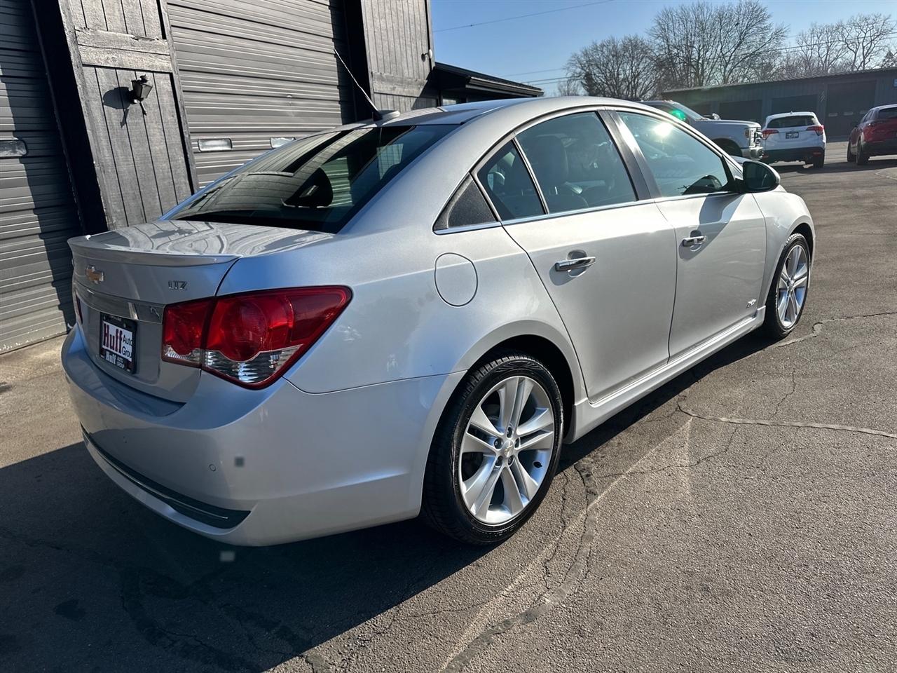 Chevrolet Cruze 4dr Sdn LTZ 2012