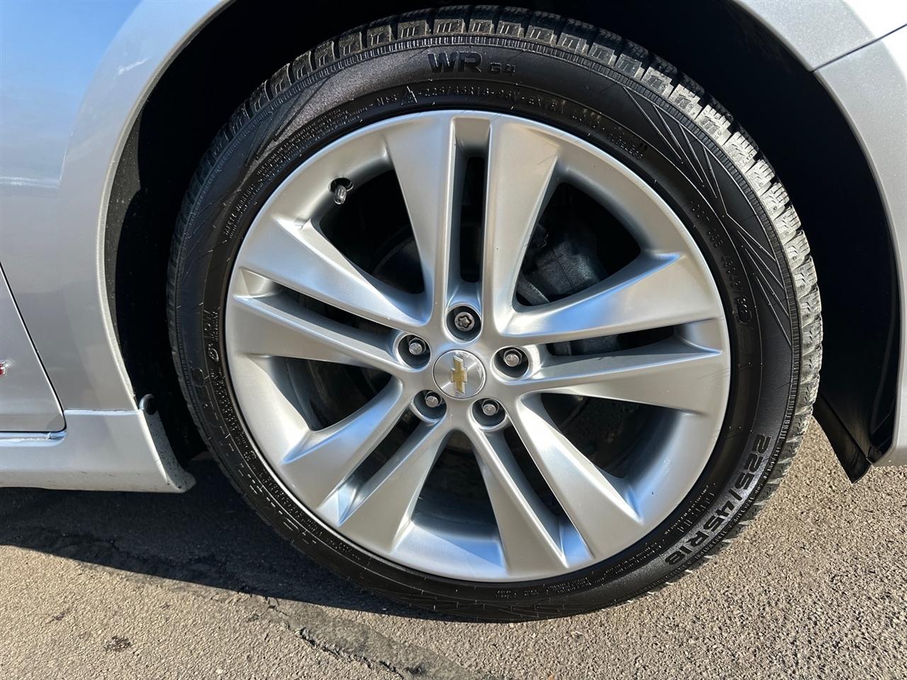 Chevrolet Cruze 4dr Sdn LTZ 2012