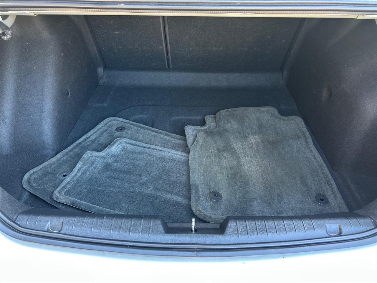 Chevrolet Cruze 4dr Sdn LTZ 2012