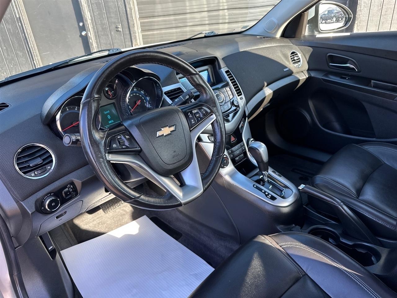 Chevrolet Cruze 4dr Sdn LTZ 2012