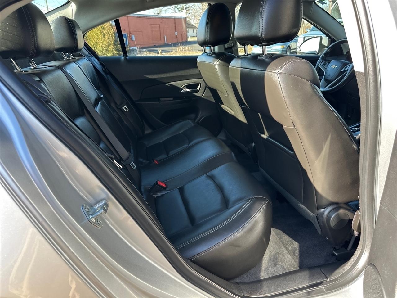 Chevrolet Cruze 4dr Sdn LTZ 2012