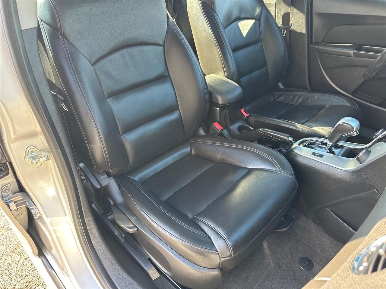 Chevrolet Cruze 4dr Sdn LTZ 2012