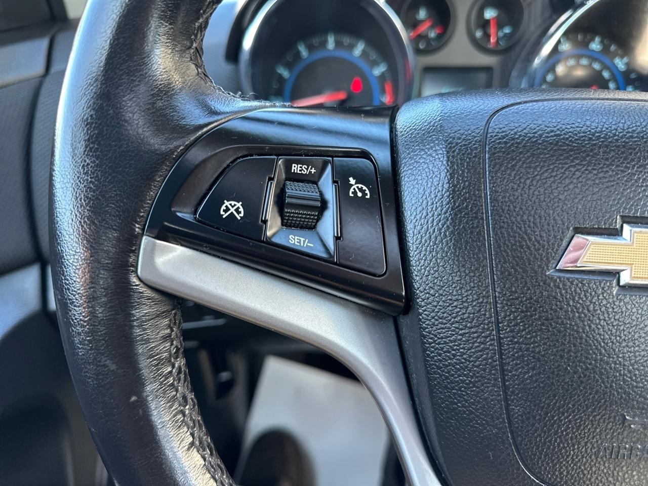 Chevrolet Cruze 4dr Sdn LTZ 2012