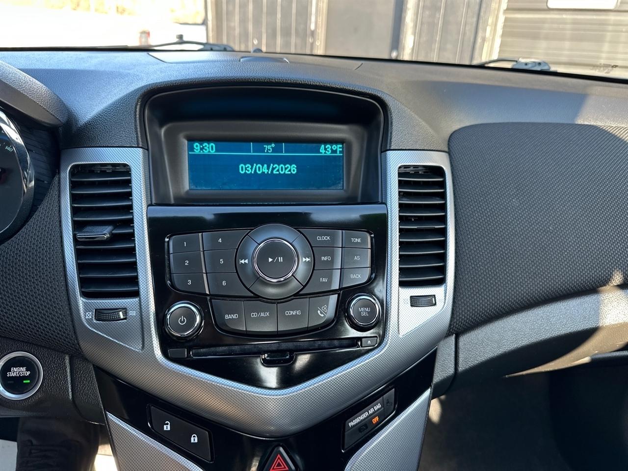 Chevrolet Cruze 4dr Sdn LTZ 2012