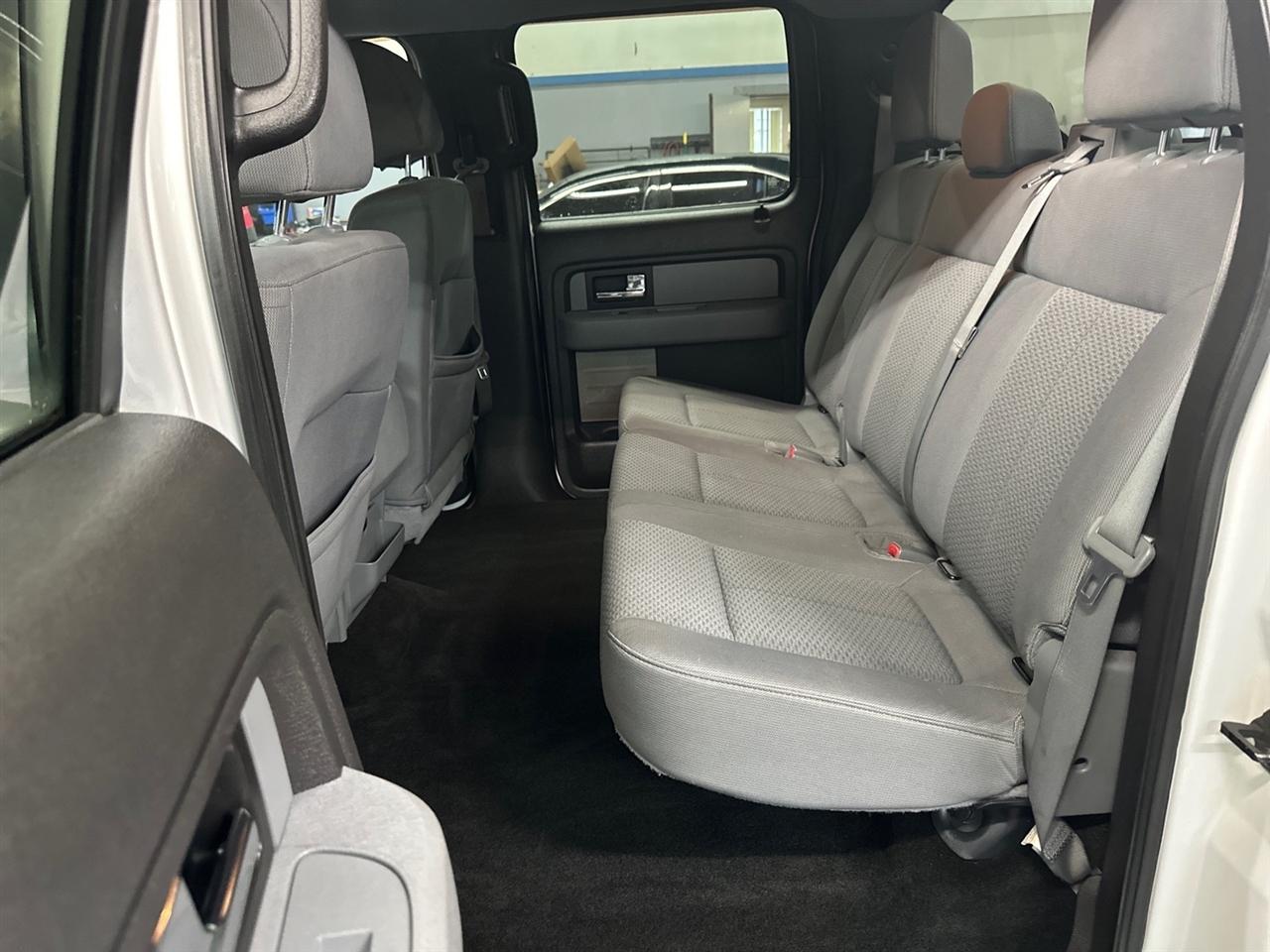 Ford F-150 4WD SuperCrew 157" XL w/HD Payload Pkg 2013