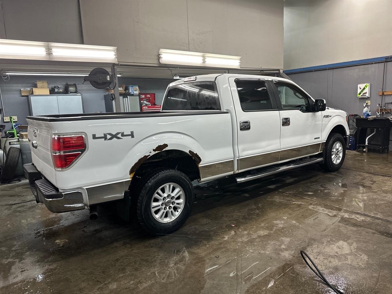 Ford F-150 4WD SuperCrew 157" XL w/HD Payload Pkg 2013