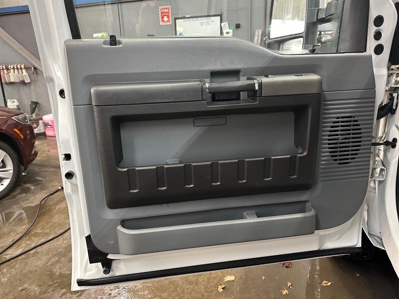 Ford Super Duty F-250 SRW 4WD SuperCab 142" Lariat 2011