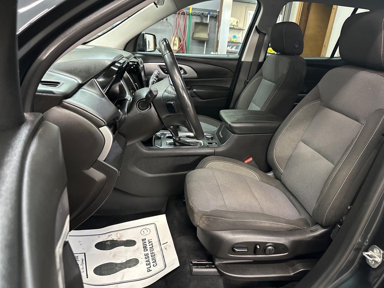 Chevrolet Traverse AWD 4dr LT Cloth w/1LT 2018