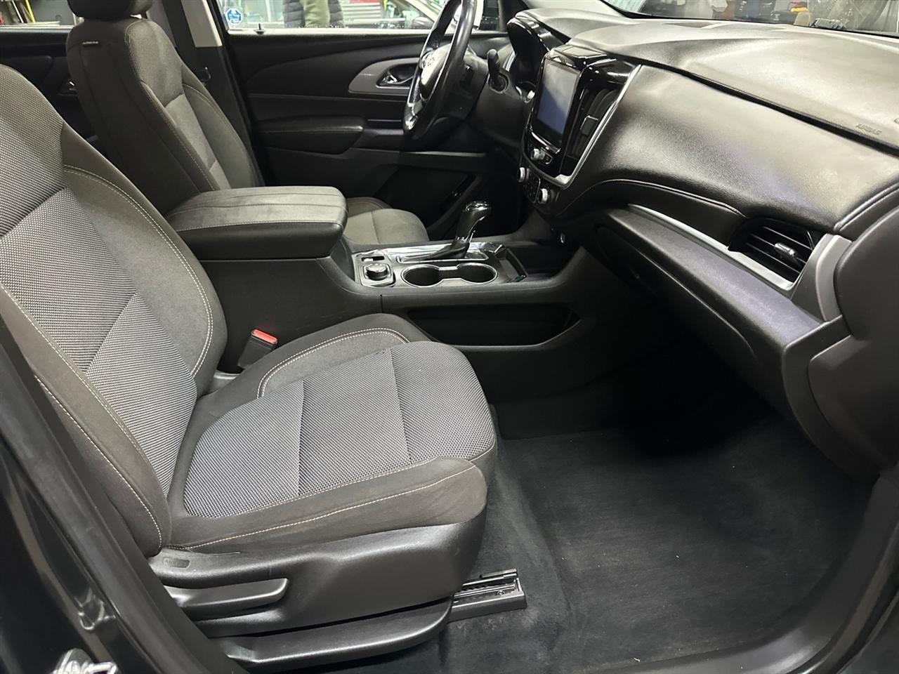 Chevrolet Traverse AWD 4dr LT Cloth w/1LT 2018