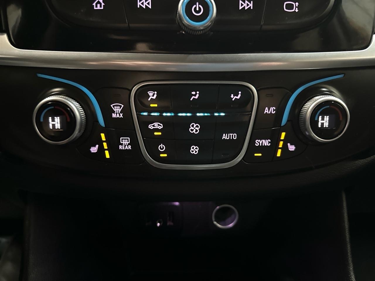 Chevrolet Traverse AWD 4dr LT Cloth w/1LT 2018