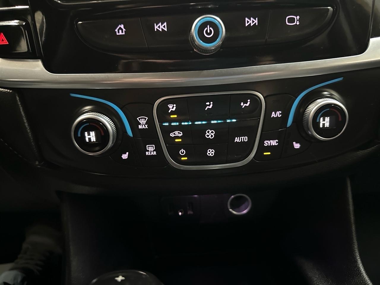 Chevrolet Traverse AWD 4dr LT Cloth w/1LT 2018