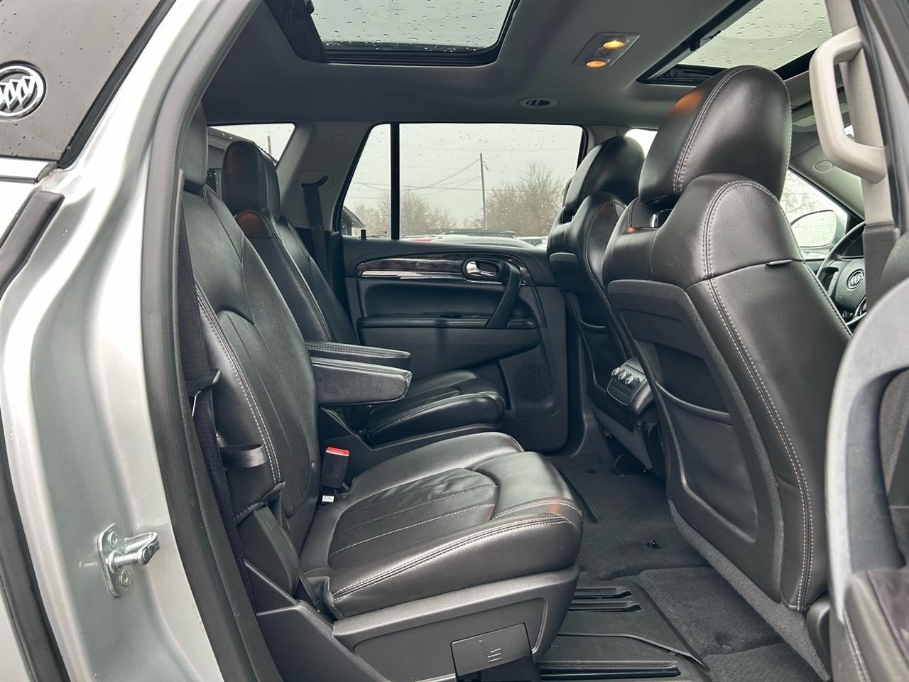 Buick Enclave AWD 4dr Leather 2016