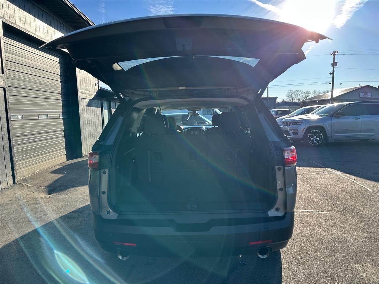 Chevrolet Traverse AWD 4dr LT Cloth w/1LT 2019