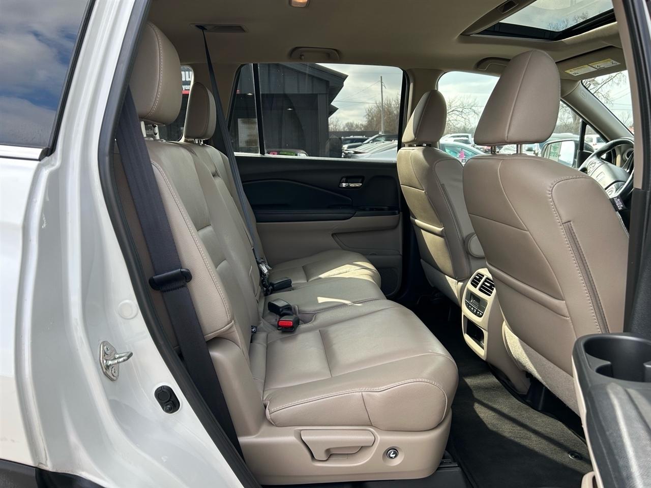 Honda Pilot EX-L w/Navigation AWD 2017