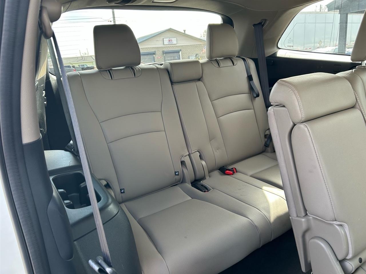 Honda Pilot EX-L w/Navigation AWD 2017