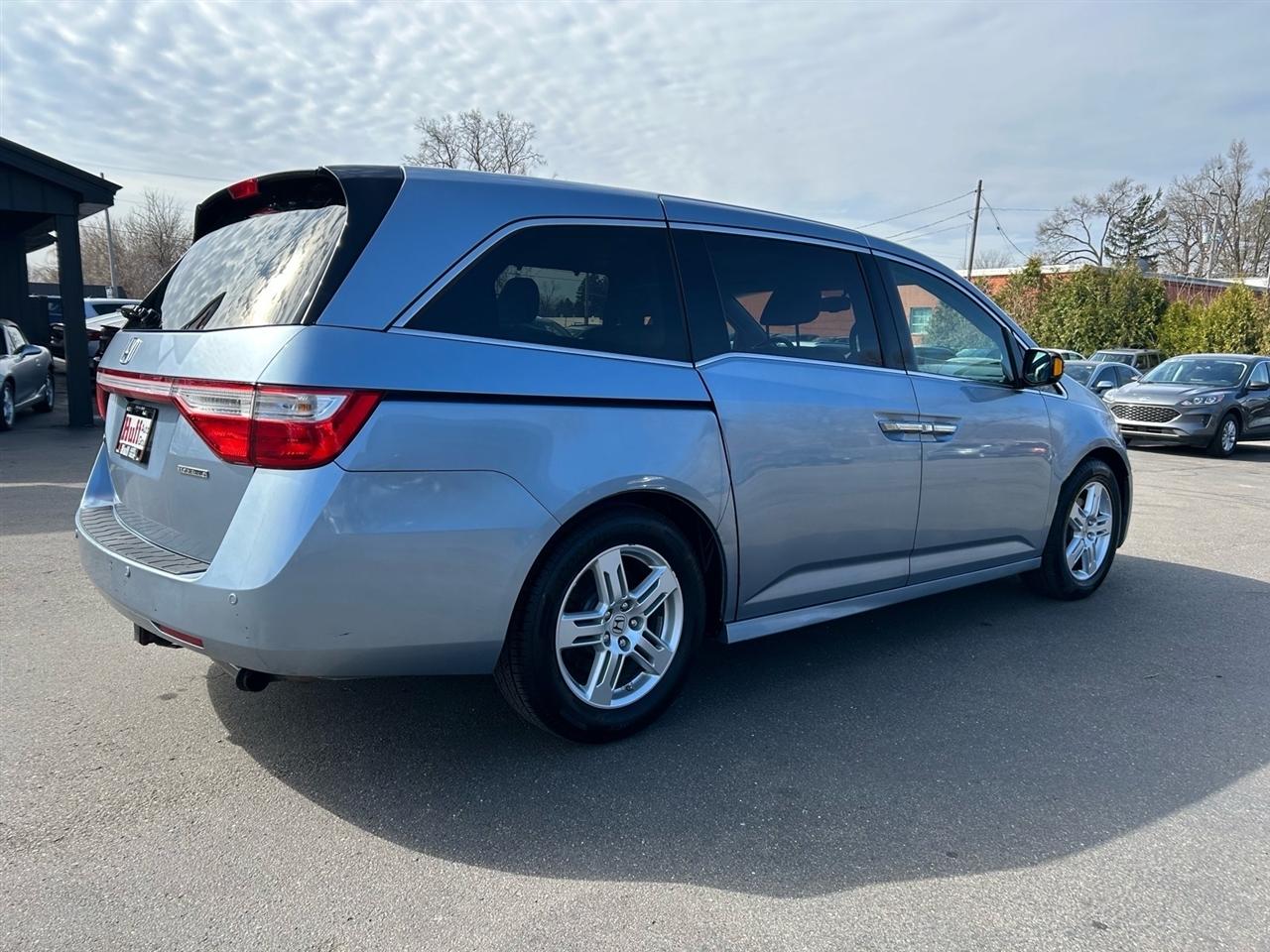 Honda Odyssey 5dr Touring 2012