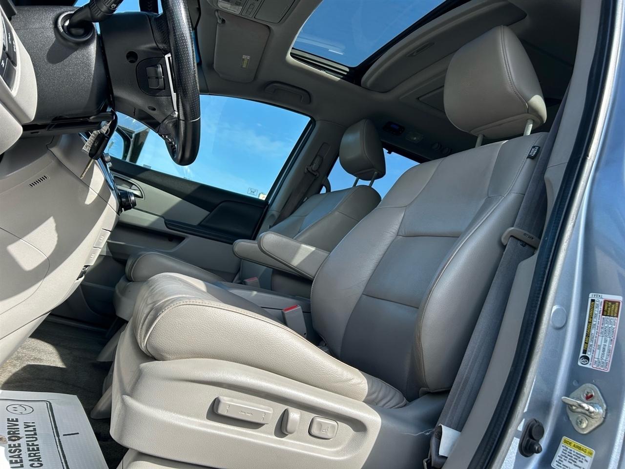 Honda Odyssey 5dr Touring 2012