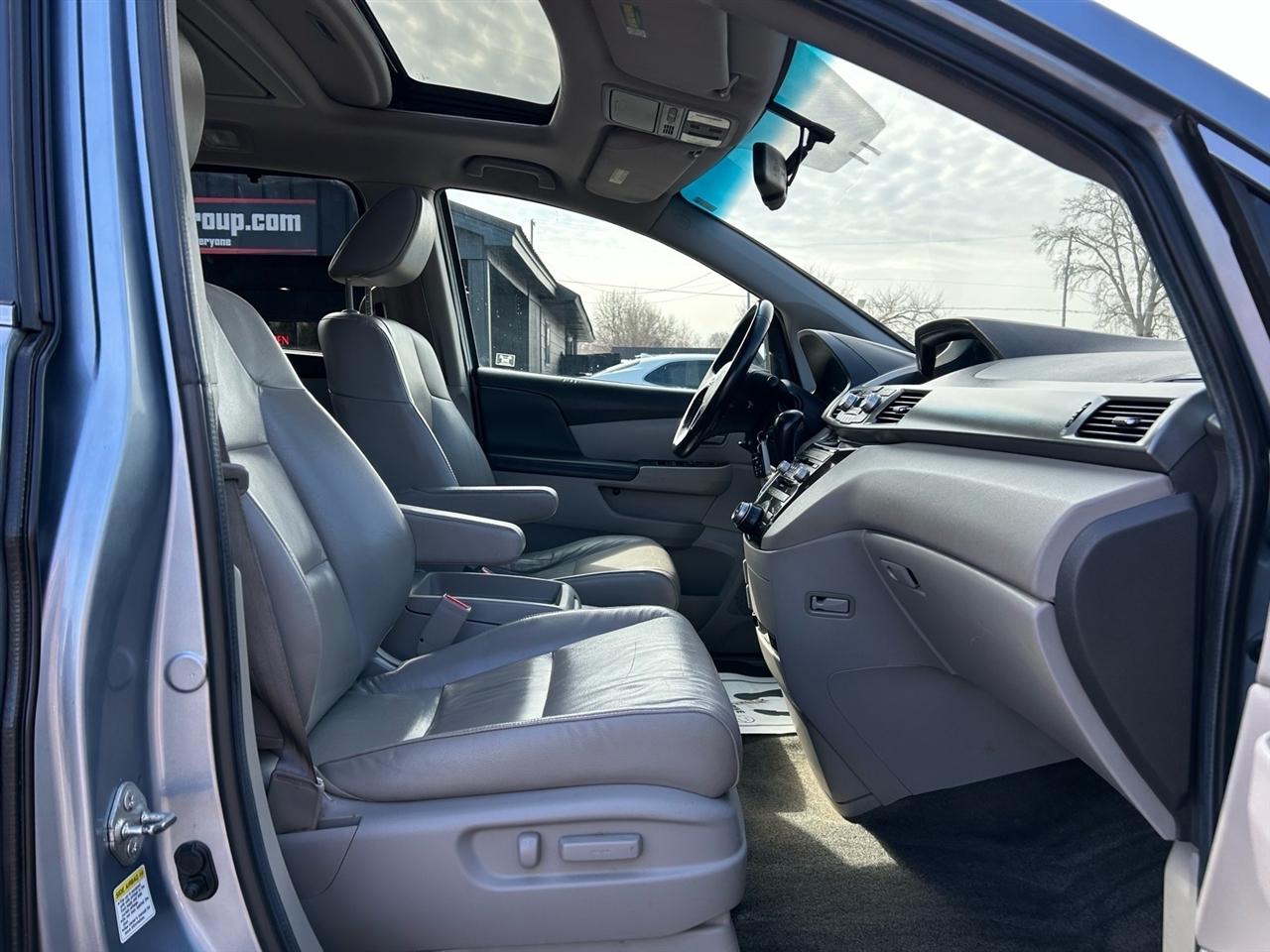 Honda Odyssey 5dr Touring 2012