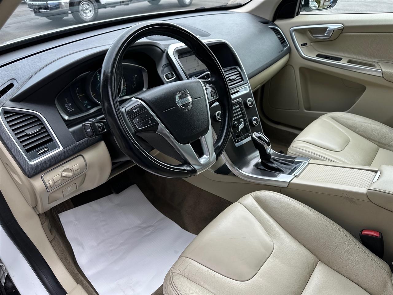 Volvo XC60 AWD 4dr 3.2L 2014