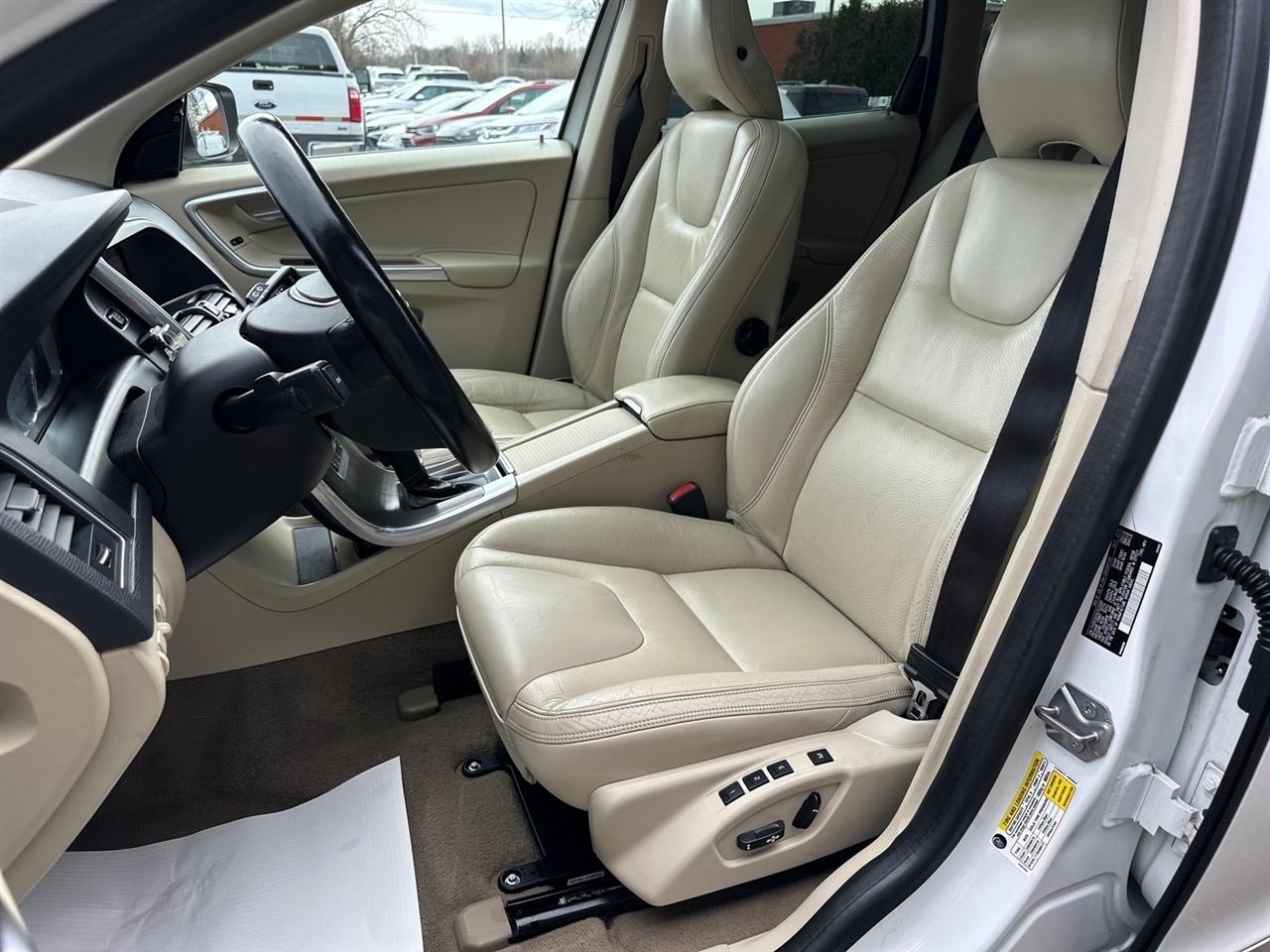 Volvo XC60 AWD 4dr 3.2L 2014