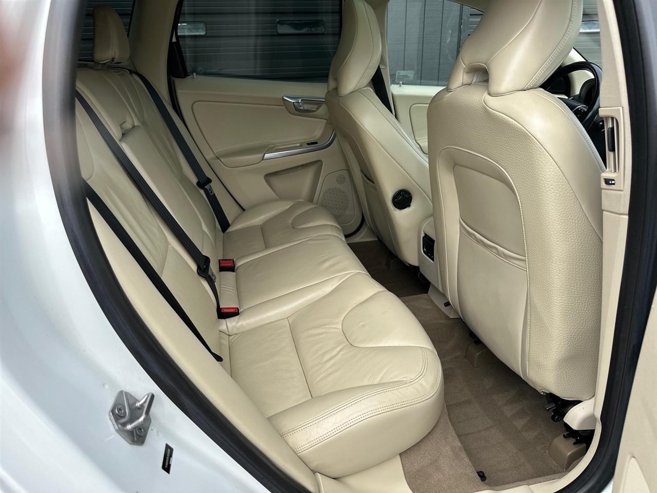 Volvo XC60 AWD 4dr 3.2L 2014