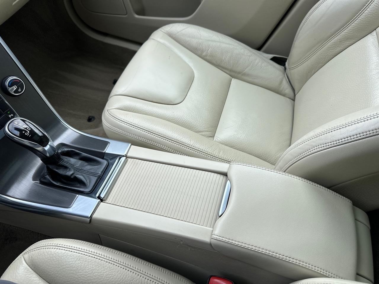 Volvo XC60 AWD 4dr 3.2L 2014