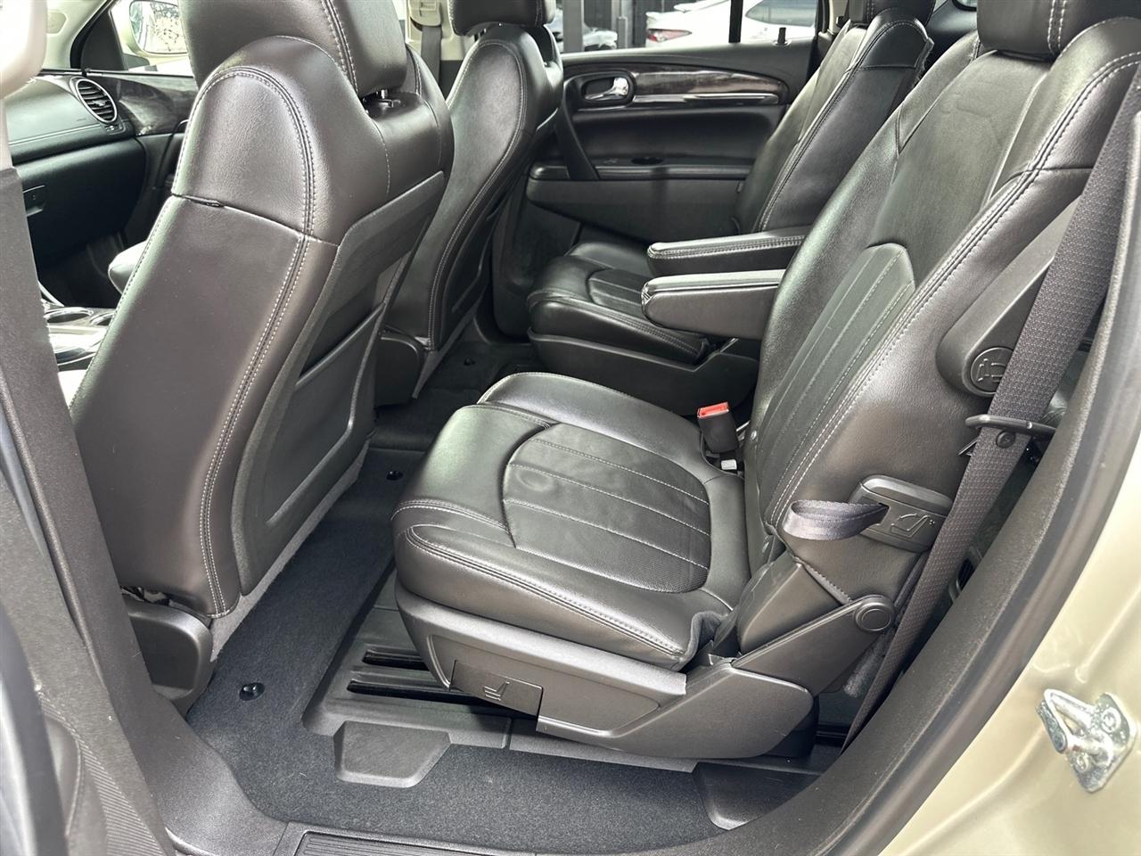 Buick Enclave AWD 4dr Leather 2017